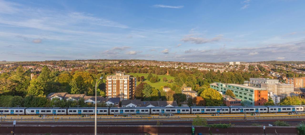Park View - Modern - Parking Apartment Brighton Екстериор снимка
